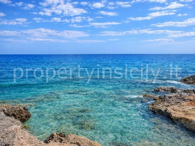 Foto Villa unifamiliare a Siracusa Fontane Bianche di 123 m² con 4 locali