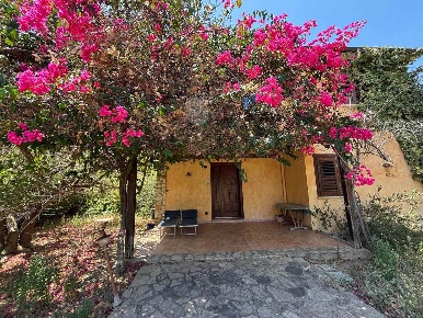 Foto Villa bifamiliare a Campofelice di Roccella di 75 m² con 3 locali