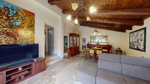 Foto Appartamento in Via Flaminia Nord 6, Valtopina Centro di 120 m²