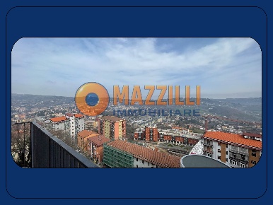 Foto Appartamento in Via Vescovado, Potenza Centro di 90 m² con 3 locali