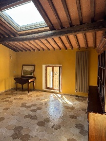 Foto Appartamento a Magliano in Toscana di 127 m² con 5 locali in vendita