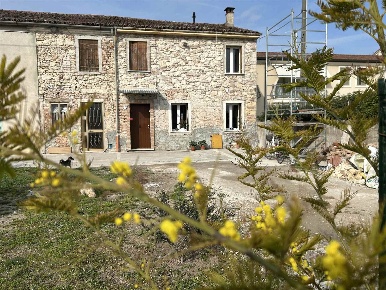 Foto Rustico a Zimella Santo Stefano Bonaldo di 206 m² con 10 locali