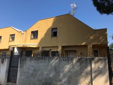 Foto Villa bifamiliare in via delle Naiadi 4/A, Palermo di 105 m²