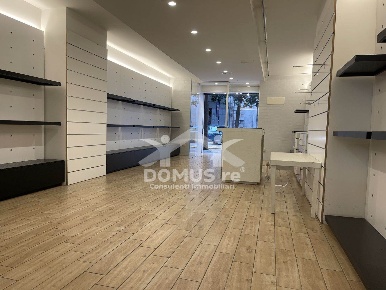 Foto Locale commerciale in Corso Cavour 128, Andria Centro di 71 m²