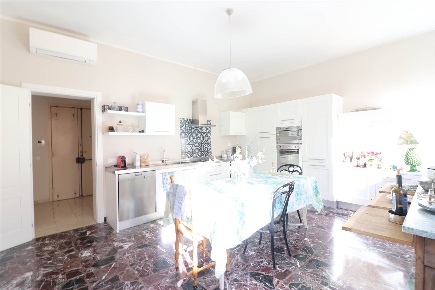 Foto Appartamento a Firenze Mazzini - Oberdan di 190 m² con 10 locali