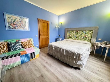 Foto Appartamento in Via Faenza, Firenze Duomo di 90 m² con 6 locali