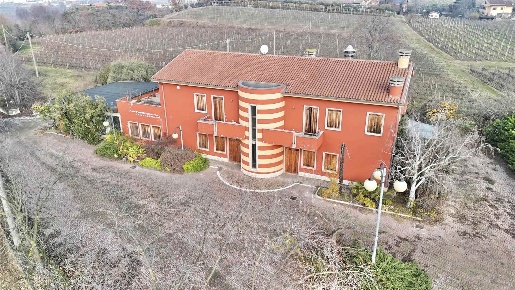 Foto Casa indipendente in via Custoza, Castelnuovo del Garda Oliosi