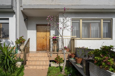 Foto Villa a schiera a Latina Q4 di 162 m² con 8 locali in vendita