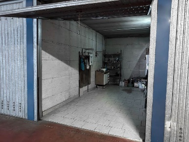 Foto Garage in Via Rossini  4, Vimercate San Maurizio di 8 m² con 1 locali