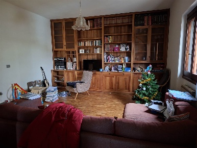 Foto Casa indipendente a Scandicci Via Pisana di 243 m² con 6 locali