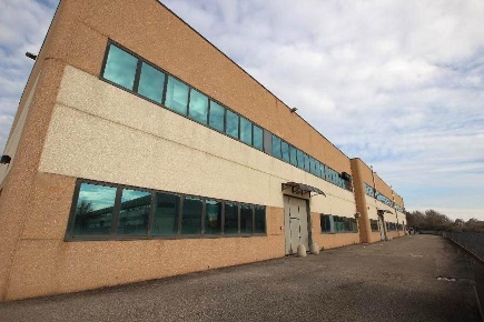 Foto Laboratorio in Via Roma 110, Calderara di Reno Centro di 2437 m²
