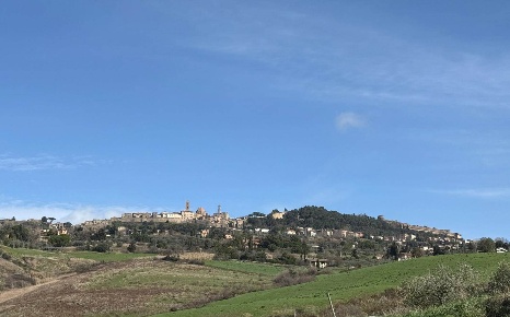 Foto Appartamento in Via Fonda 8, Volterra Centro di 70 m² con 4 locali