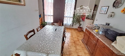 Foto Appartamento a Ostiglia Centro di 140 m² con 8 locali in vendita