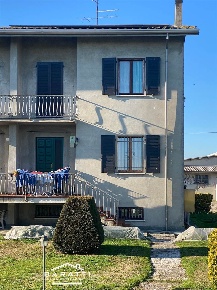 Foto Case semi ndipendenti a Suzzara di 200 m² con 4 locali in vendita
