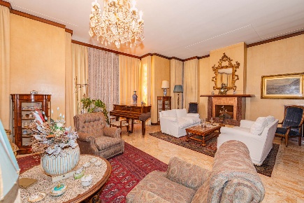 Foto Villa unifamiliare in Via Giovanni Vidari 22, Vigevano Semicentro