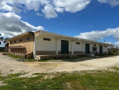 Foto Capannone industriale a Camastra di 800 m² in vendita