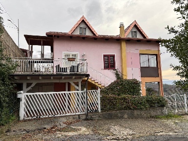 Foto Casa indipendente in Via Dante Alighieri 73, Casali del Manco