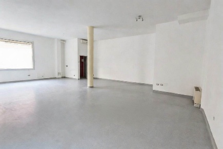 Foto Negozio a Padova Forcellini di 90 m² con 1 locali in affitto