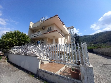 Foto Villa unifamiliare in Via Olivella, Casamarciano di 210 m² in vendita