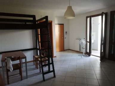Foto Appartamento a Firenze Brozzi di 80 m² con 4 locali in affitto