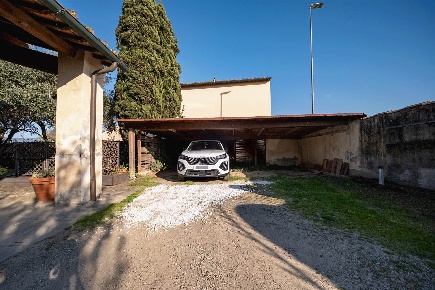 Foto Rustico in Via del Castellaccio 19, Campi Bisenzio Torricella