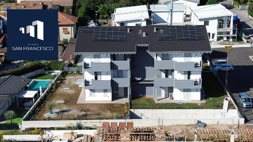 Foto Appartamento in Via San Francesco, Lazzate di 101 m² con 4 locali