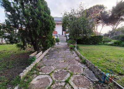 Foto Villa unifamiliare a Anzio Falasche - Armellino di 179 m² con 5 locali