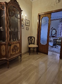 Foto Appartamento in Via Garibaldi, Messina Centro Storico di 182 m²