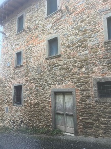 Foto Rustico a Palazzago Gromlongo di 300 m² con 10 locali in vendita