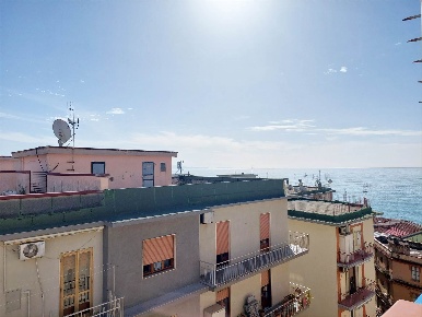 Foto Appartamento in via Antonio Ventimiglia 22, Salerno di 70 m²