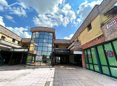 Foto Locale commerciale a Soliera di 239 m² con 1 locali in vendita
