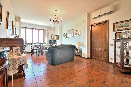 Foto Appartamento in Via di Casabassa, Colle di Val d'Elsa di 100 m²