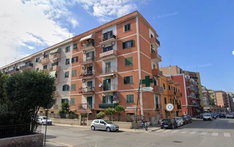 Foto Appartamento in via Giulio Petroni 104, Bari Poggiofranco di 105 m²