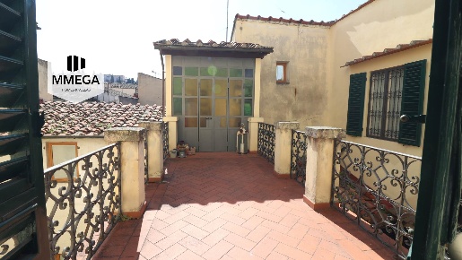 Foto Appartamento a Firenze Signoria - Uffizi di 150 m² con 7 locali