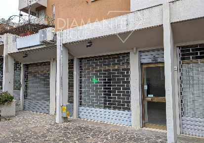 Foto Negozio a Chianciano Terme Centro di 85 m² con 1 locali in vendita
