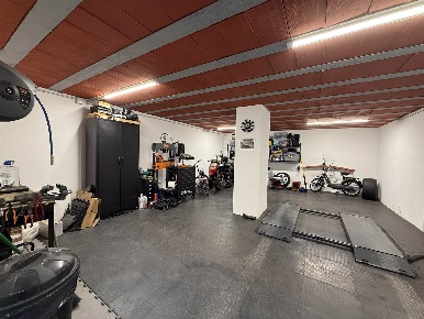 Foto Capannone industriale a Signa Centro di 50 m² con 1 locali in vendita