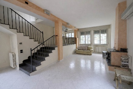 Foto Casa indipendente a Piacenza Farnesiana di 245 m² con 6 locali