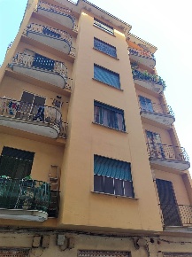 Foto Appartamento in Via Natella 7, Salerno Centro di 80 m² con 3 locali