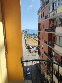 Foto Appartamento in Via Natella 7, Salerno Centro di 80 m² con 3 locali