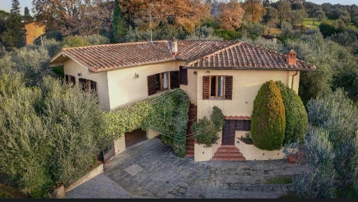 Foto Villa unifamiliare a Firenze Marignolle - Bellosguardo di 320 m²