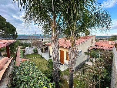 Foto Villa a schiera in CONTRADA FIRRIATO, Furnari di 61 m² con 3 locali