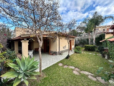 Foto Villa a schiera in CONTRADA FIRRIATO, Furnari di 61 m² con 3 locali
