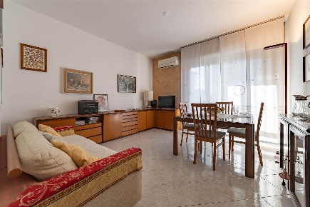 Foto Appartamento in Via Dei Larici 18, Milano Quartiere Olmi di 90 m²