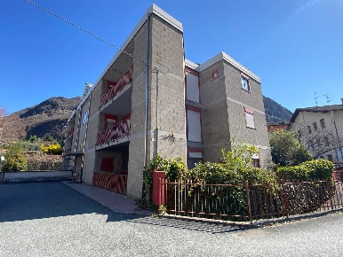 Foto Appartamento in Via Circonvallazione 32, Verrès Centro di 131 m²