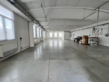 Foto Capannone industriale a Reggello Centro di 320 m² con 1 locali