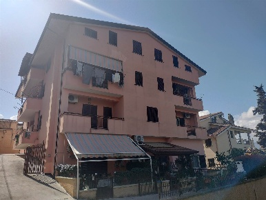Foto Appartamento in Via San Pasquale 17, Zumpano Malavicina di 97 m²