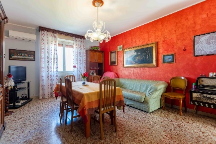 Foto Appartamento in via Cirincione, Cefalù Centro di 108 m² con 5 locali