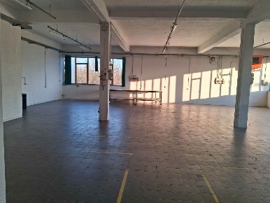 Foto Laboratorio a Campi Bisenzio San Donnino di 500 m² con 4 locali