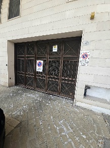 Foto Garage in Via lungo irno, Salerno Carmine di 19 m² con 1 locali