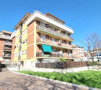 Foto Appartamento in Via Ugo Della Seta, Roma Nuovo Salario di 70 m²